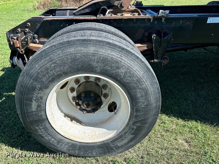 image for item NP9990 1992 Volvo White GM  semi truck