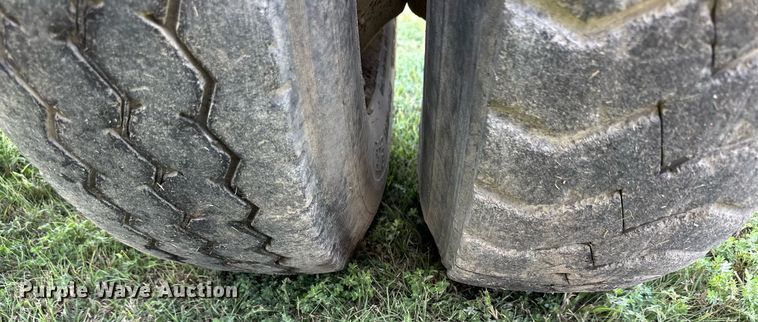 image for item NP9990 1992 Volvo White GM  semi truck