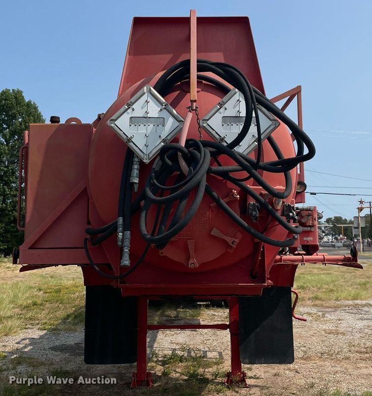 image for item NT9486 2010 Tiger Manufacturing  tank trailer
