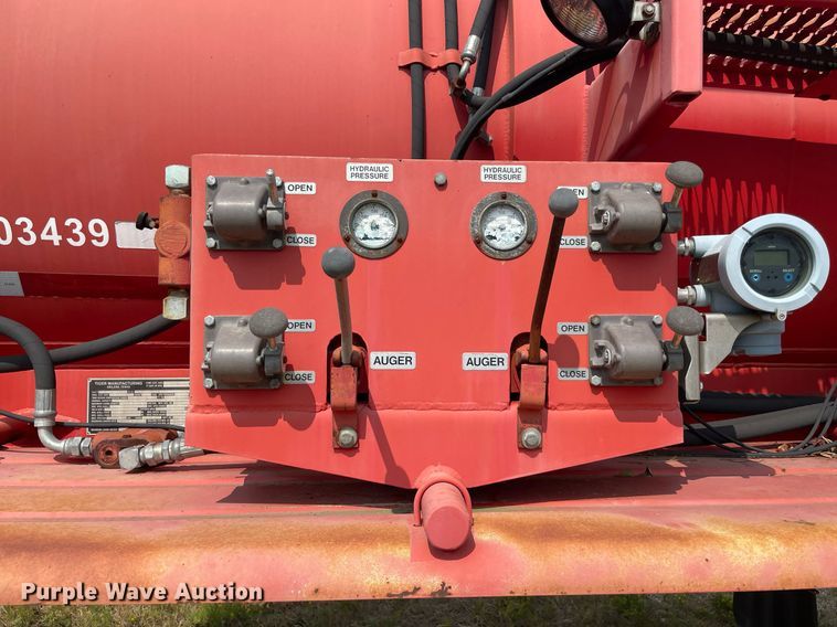 image for item NT9486 2010 Tiger Manufacturing  tank trailer