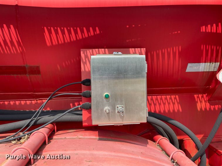 image for item NT9486 2010 Tiger Manufacturing  tank trailer