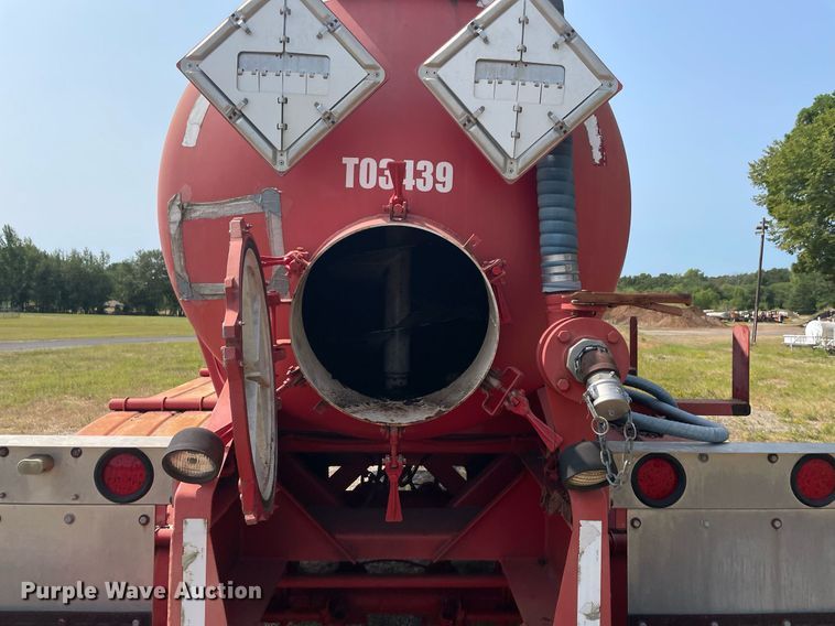 image for item NT9486 2010 Tiger Manufacturing  tank trailer