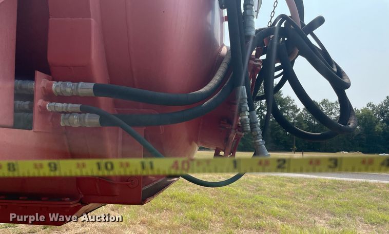 image for item NT9486 2010 Tiger Manufacturing  tank trailer