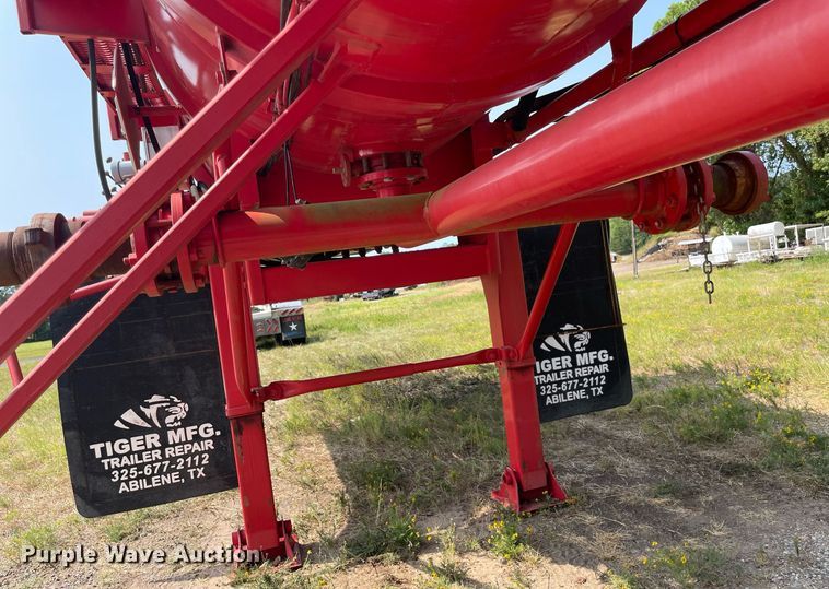 image for item NT9486 2010 Tiger Manufacturing  tank trailer