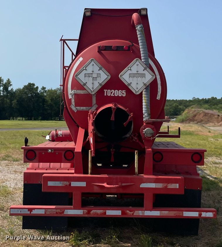 image for item NT9487 2009 Tiger Manufacturing  tank trailer