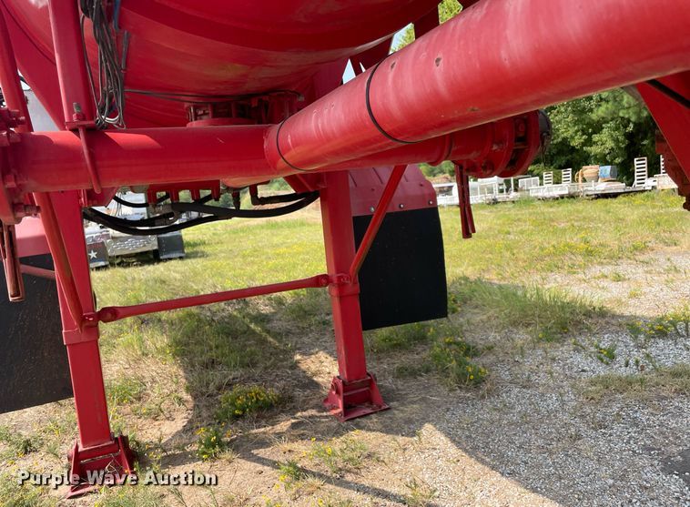 image for item NT9487 2009 Tiger Manufacturing  tank trailer