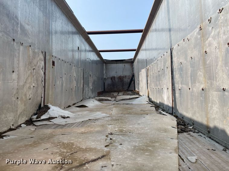 image for item NT9488 1976 Comet 45XVT  walking floor trailer