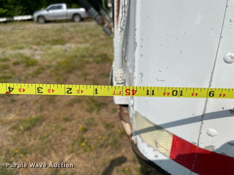 image for item NT9488 1976 Comet 45XVT  walking floor trailer