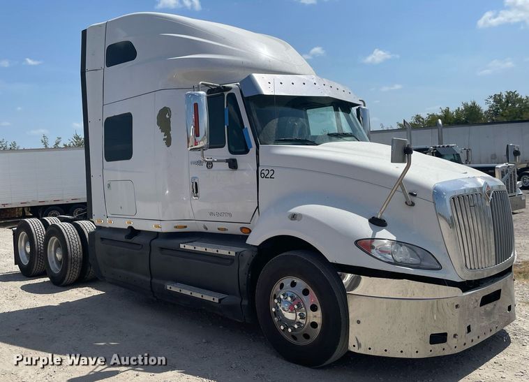 image for item NT9510 2014 International ProStar  semi truck