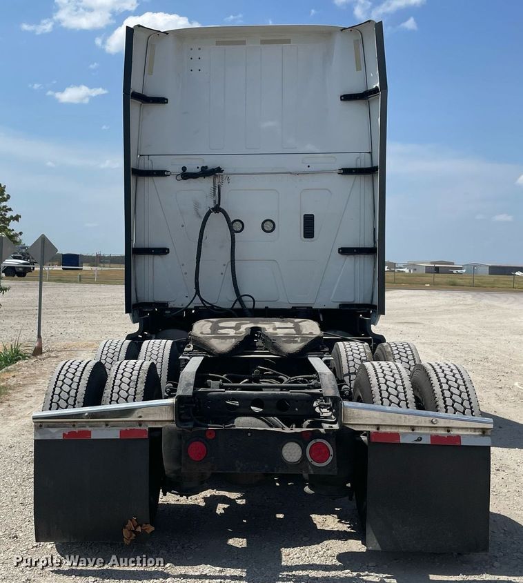 image for item NT9510 2014 International ProStar  semi truck