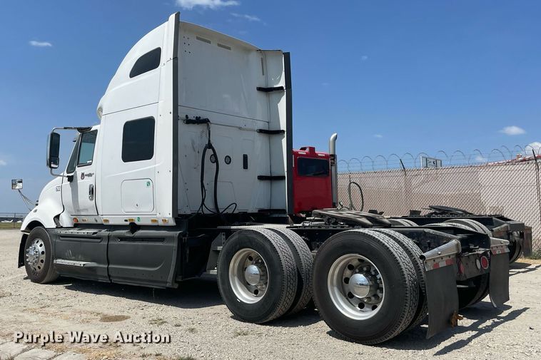 image for item NT9510 2014 International ProStar  semi truck