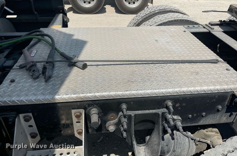 image for item NT9510 2014 International ProStar  semi truck