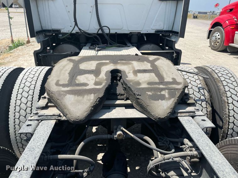 image for item NT9510 2014 International ProStar  semi truck