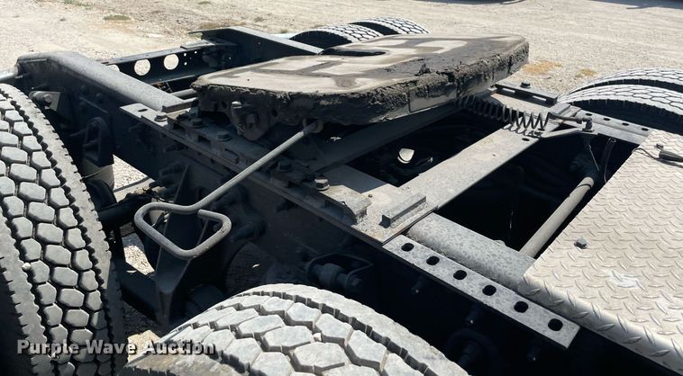 image for item NT9510 2014 International ProStar  semi truck