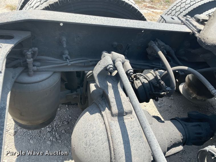 image for item NT9510 2014 International ProStar  semi truck