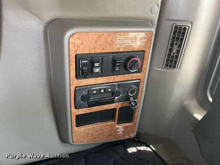 image for item NT9510 2014 International ProStar  semi truck