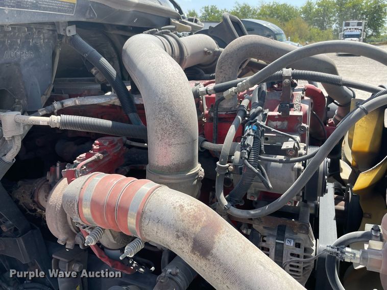 image for item NT9510 2014 International ProStar  semi truck