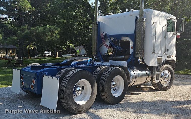 image for item NT9975 1985 Freightliner FLT 8664  truck cab and chassis