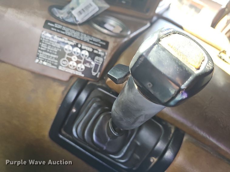 image for item NT9975 1985 Freightliner FLT 8664  truck cab and chassis