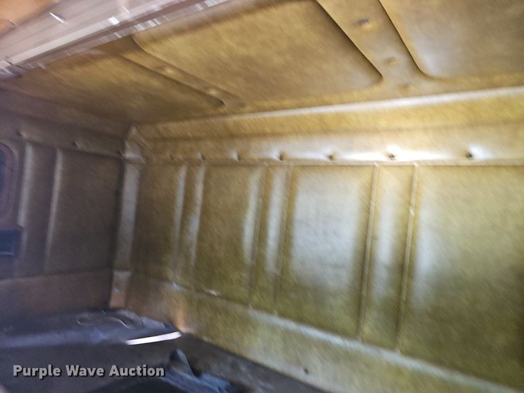 image for item NT9975 1985 Freightliner FLT 8664  truck cab and chassis