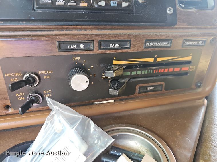 image for item NT9975 1985 Freightliner FLT 8664  truck cab and chassis