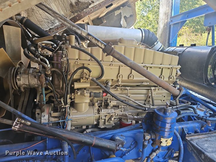 image for item NT9975 1985 Freightliner FLT 8664  truck cab and chassis