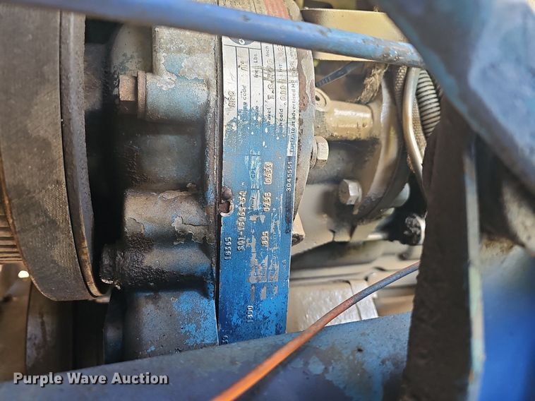 image for item NT9975 1985 Freightliner FLT 8664  truck cab and chassis