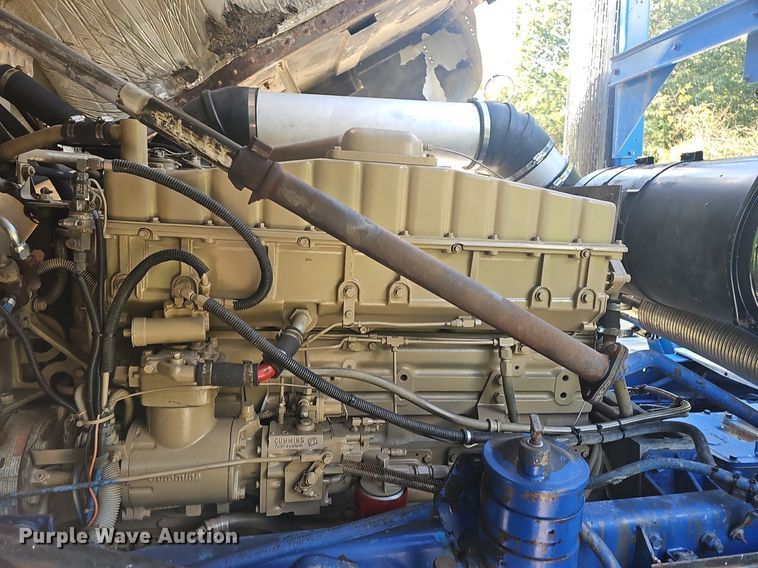 image for item NT9975 1985 Freightliner FLT 8664  truck cab and chassis