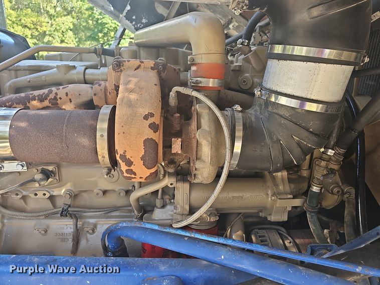 image for item NT9975 1985 Freightliner FLT 8664  truck cab and chassis