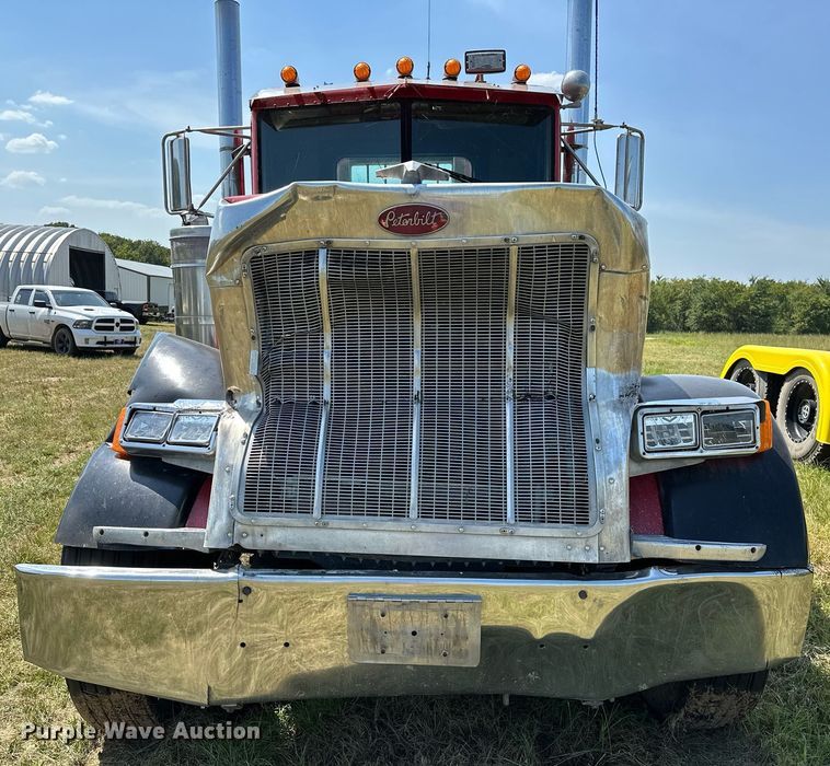 image for item OC9161 1987 Peterbilt 379  semi truck