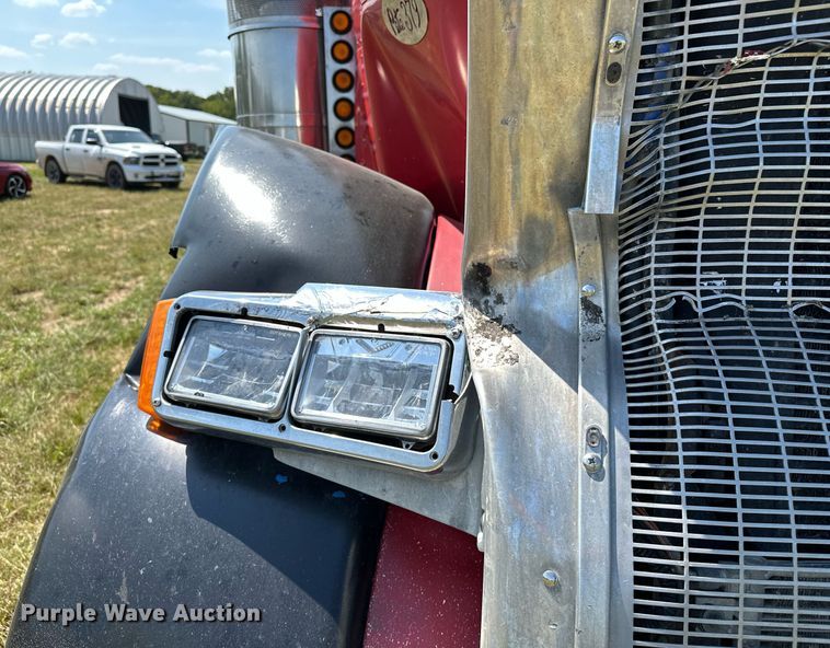 image for item OC9161 1987 Peterbilt 379  semi truck