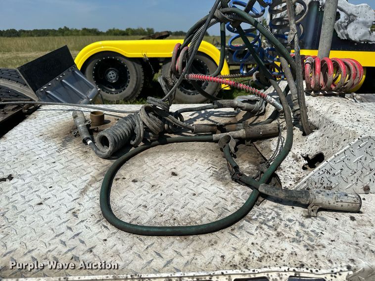 image for item OC9161 1987 Peterbilt 379  semi truck