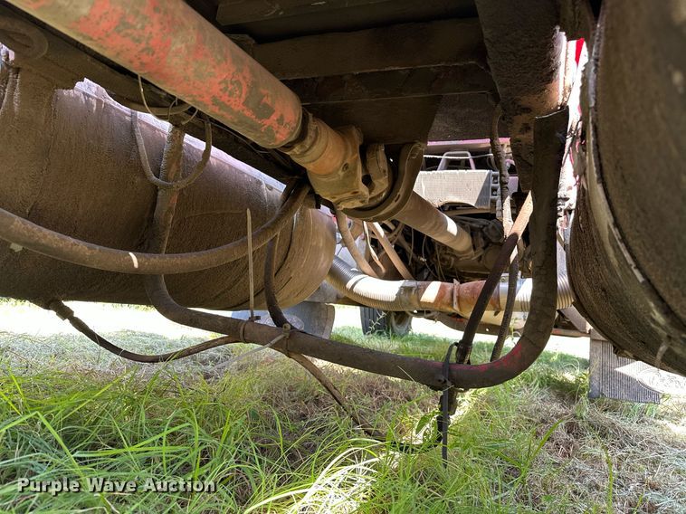 image for item OC9161 1987 Peterbilt 379  semi truck