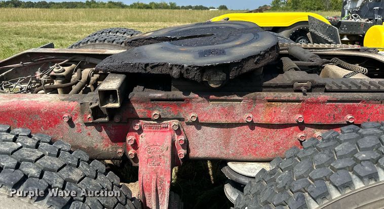 image for item OC9161 1987 Peterbilt 379  semi truck