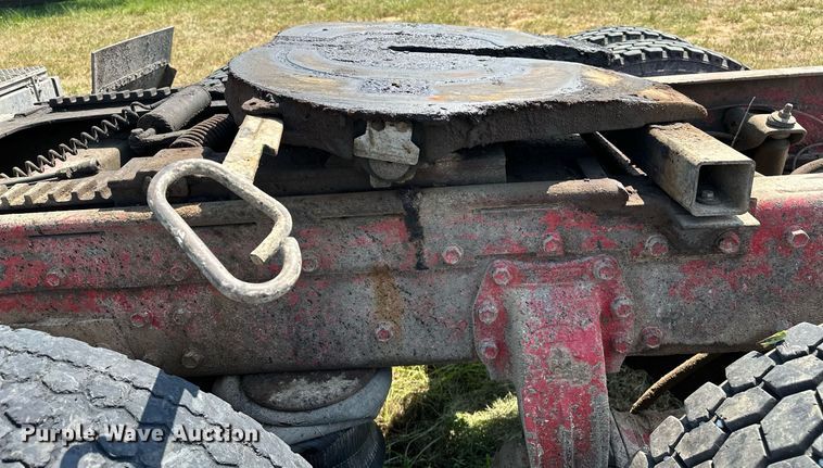 image for item OC9161 1987 Peterbilt 379  semi truck