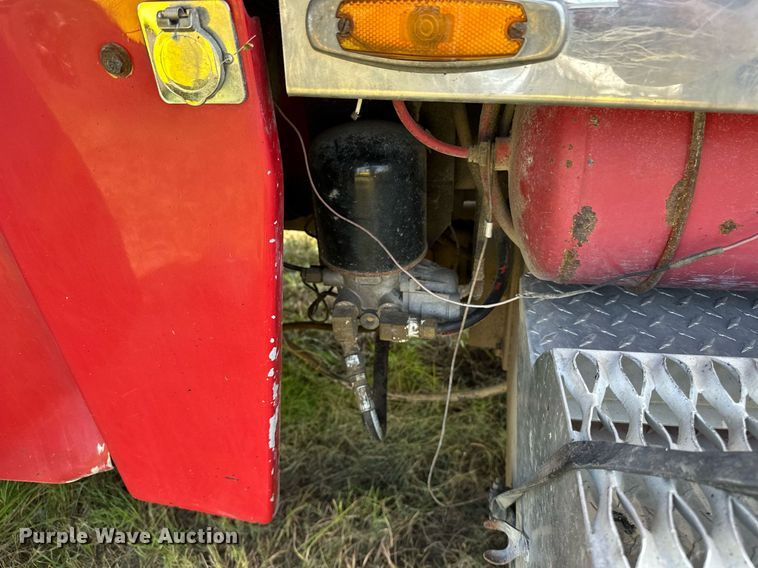 image for item OC9161 1987 Peterbilt 379  semi truck