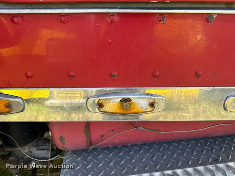 image for item OC9161 1987 Peterbilt 379  semi truck