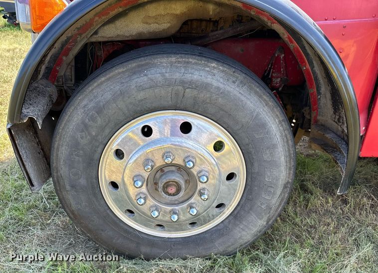 image for item OC9161 1987 Peterbilt 379  semi truck