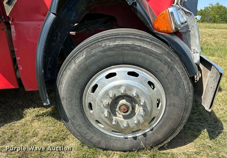 image for item OC9161 1987 Peterbilt 379  semi truck