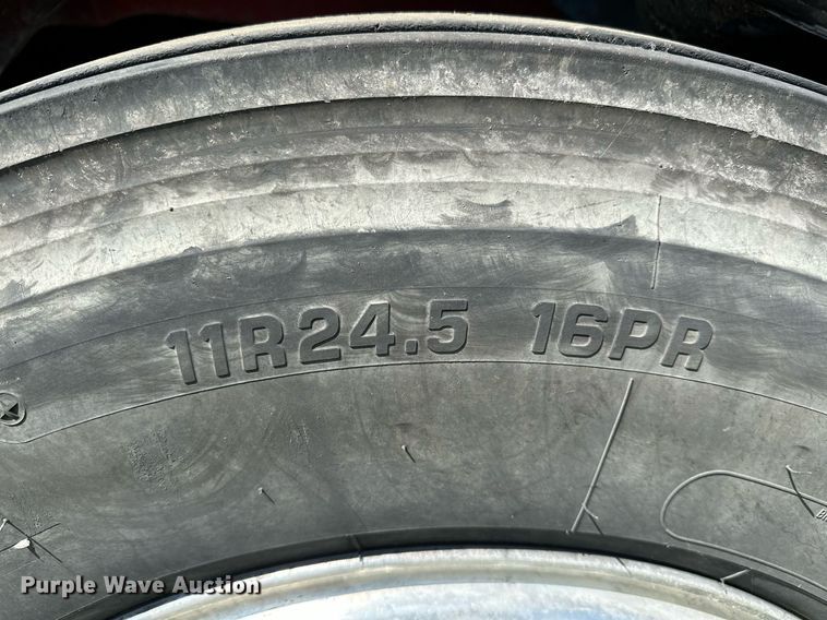 image for item OC9161 1987 Peterbilt 379  semi truck