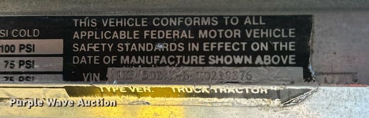 image for item OC9161 1987 Peterbilt 379  semi truck