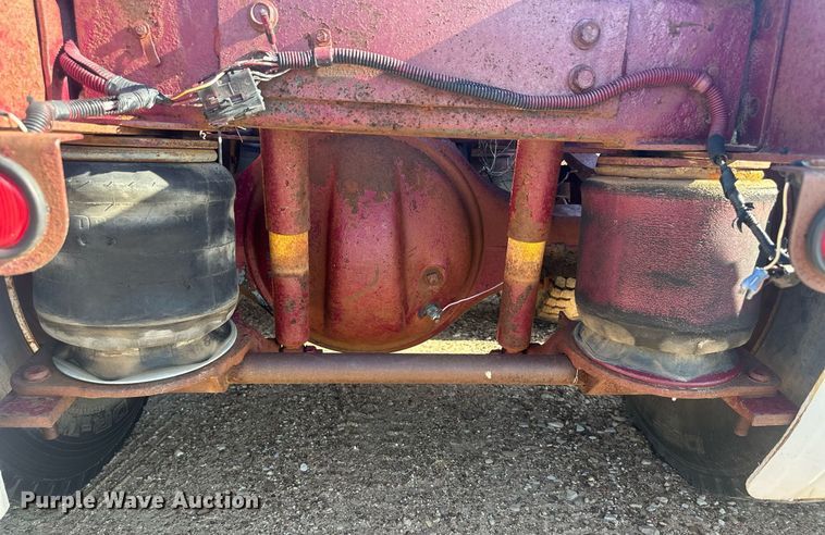 image for item OC9327 1991 Kenworth T800  semi truck