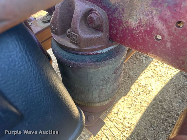 image for item OC9327 1991 Kenworth T800  semi truck