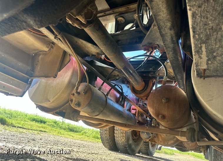 image for item OC9327 1991 Kenworth T800  semi truck