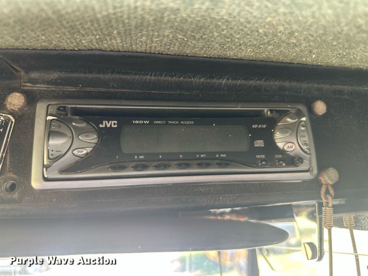 image for item OC9327 1991 Kenworth T800  semi truck