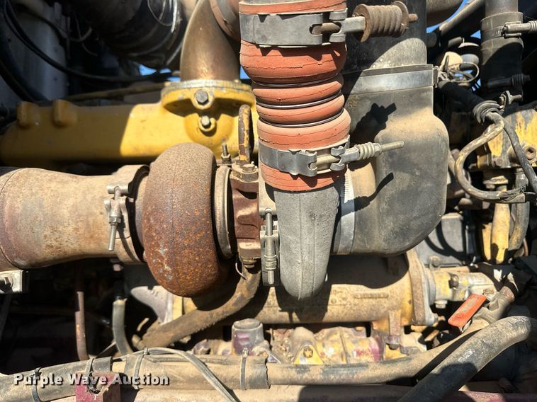 image for item OC9327 1991 Kenworth T800  semi truck