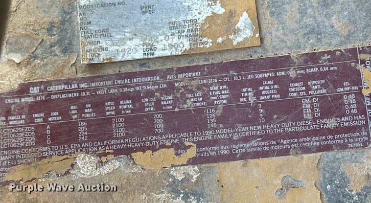 image for item OC9327 1991 Kenworth T800  semi truck