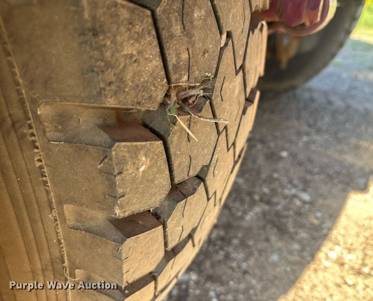 image for item OC9327 1991 Kenworth T800  semi truck