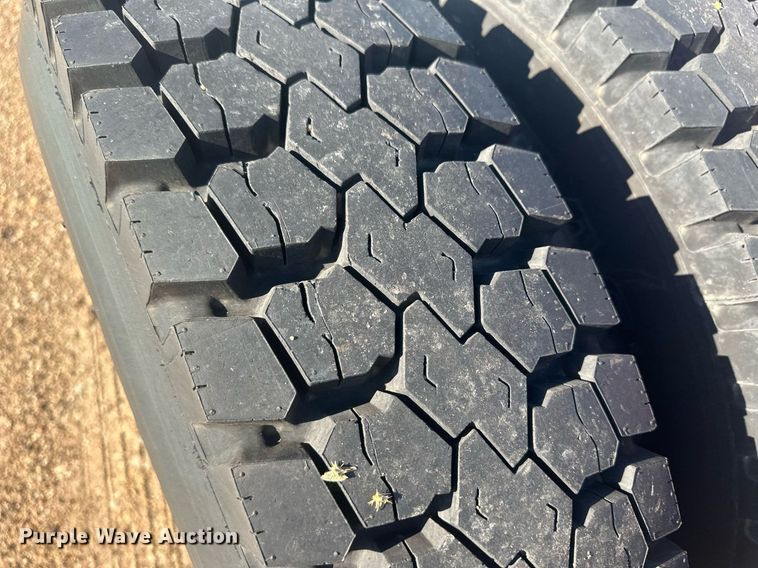 image for item OC9327 1991 Kenworth T800  semi truck