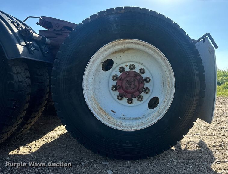 image for item OC9327 1991 Kenworth T800  semi truck